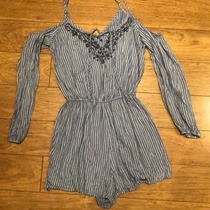 Hollister romper